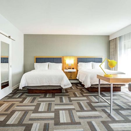 Hampton Inn & Suites Boston/Waltham Exteriör bild